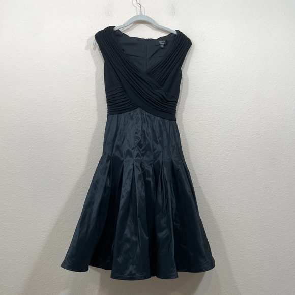 TADASHI Collection Size 4 Dress Black Ruched Taffeta Gown Satin Silk Event Party - Picture 1 of 10